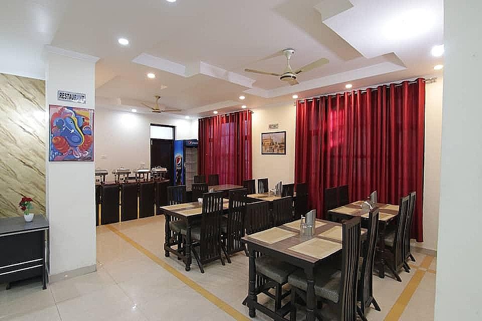 undefined Hotel Rajas Palace 2