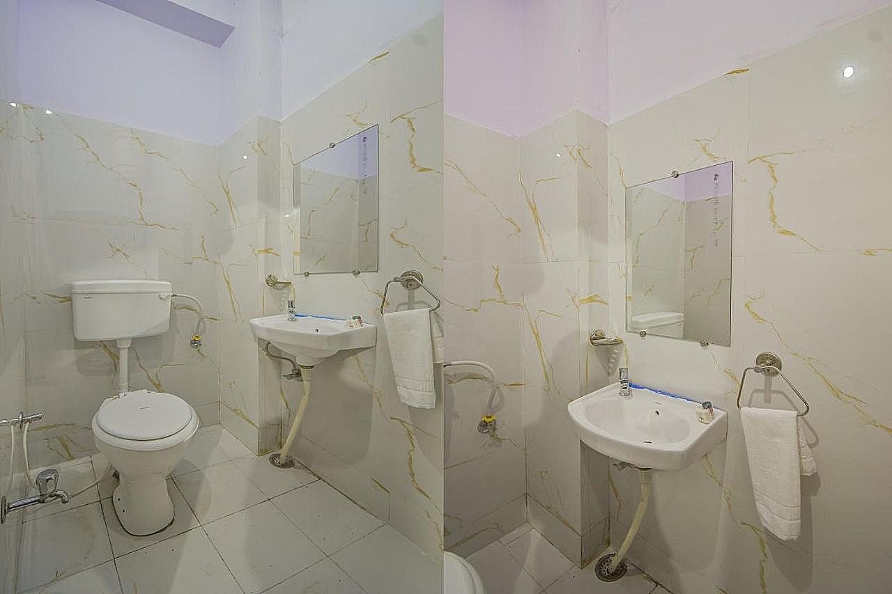 Hotel O Royal Blue Classic Room 6