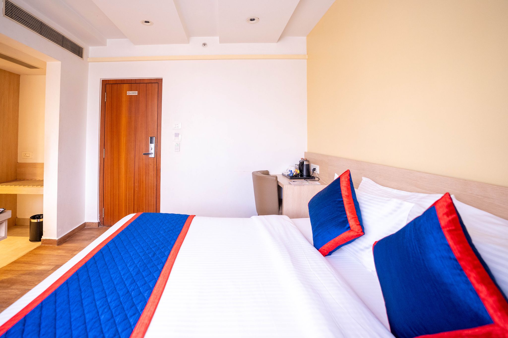 Superior Queen AC Room - City View