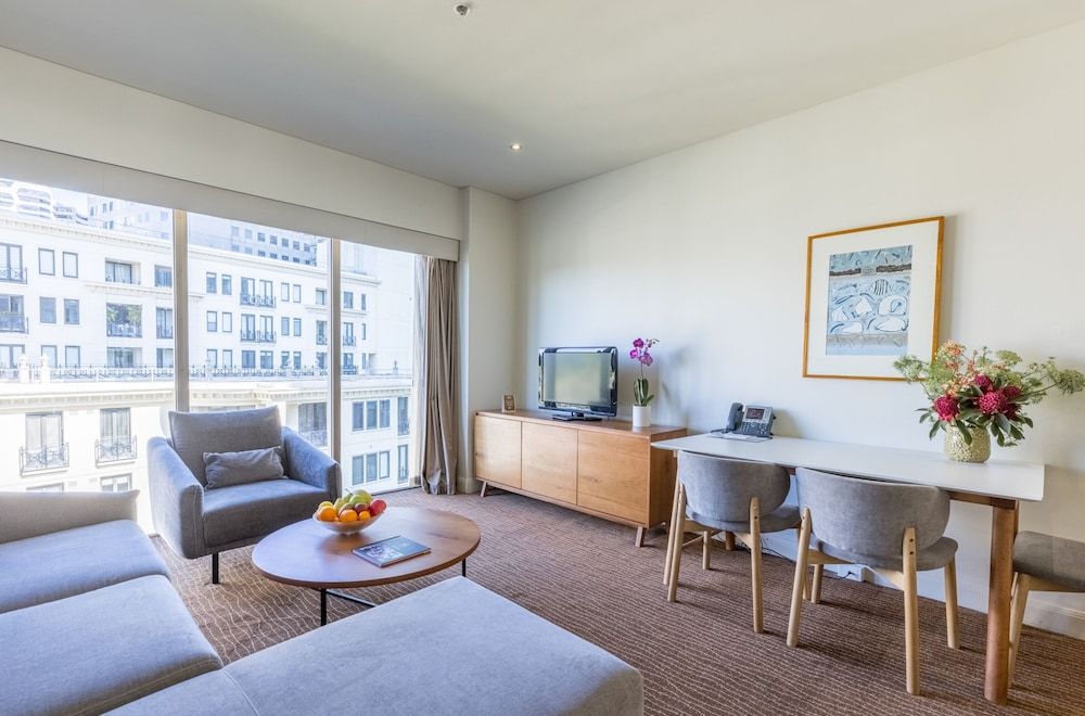 Seasons Botanic Gardens Studio Apartment 6