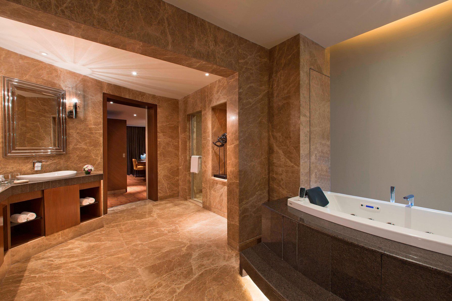 Club lounge access, 1 Bedroom Presidential Suite, 1 King, City view, Top floor