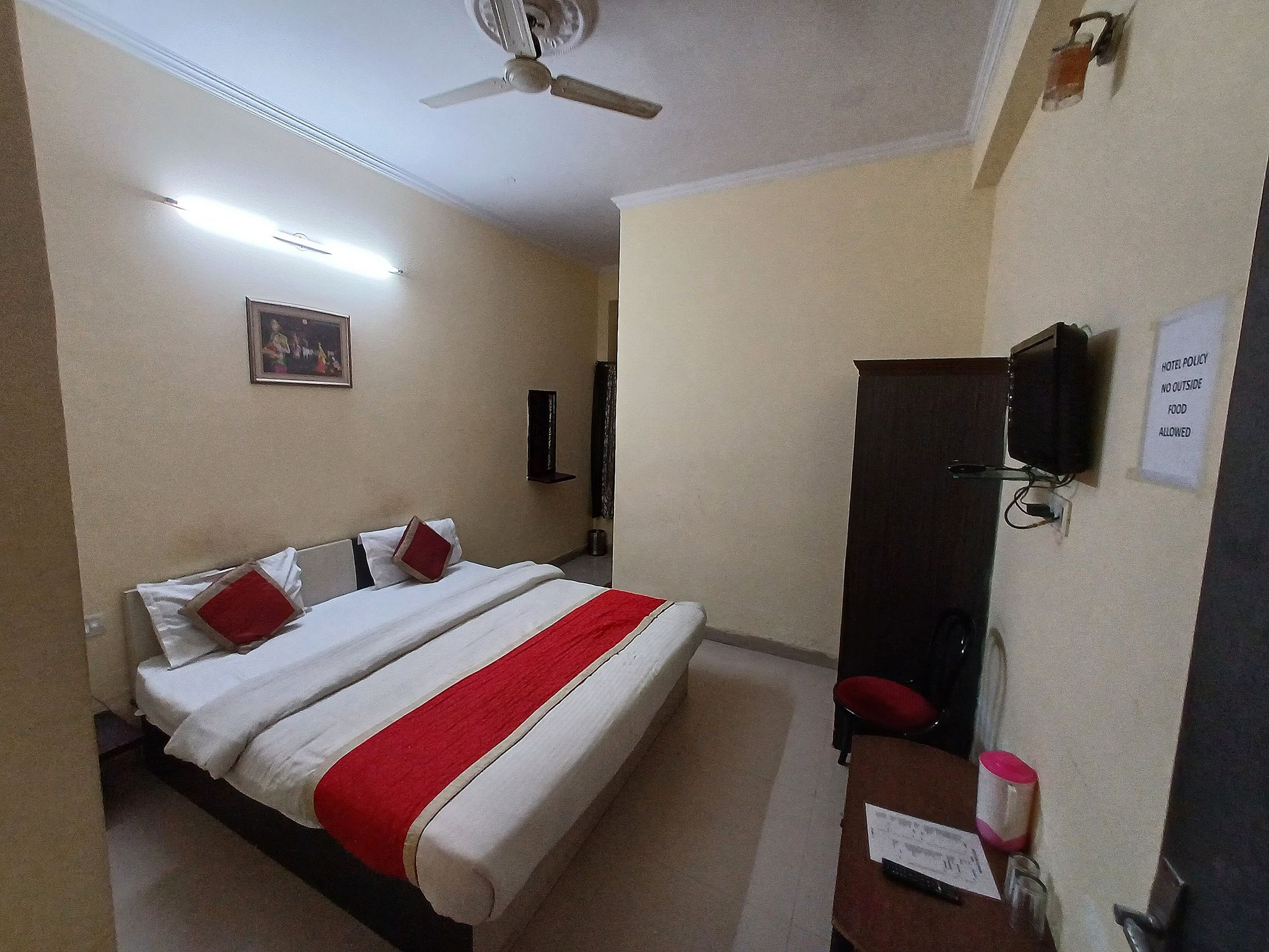 Hotel Shiv Angan Deluxe Room 2