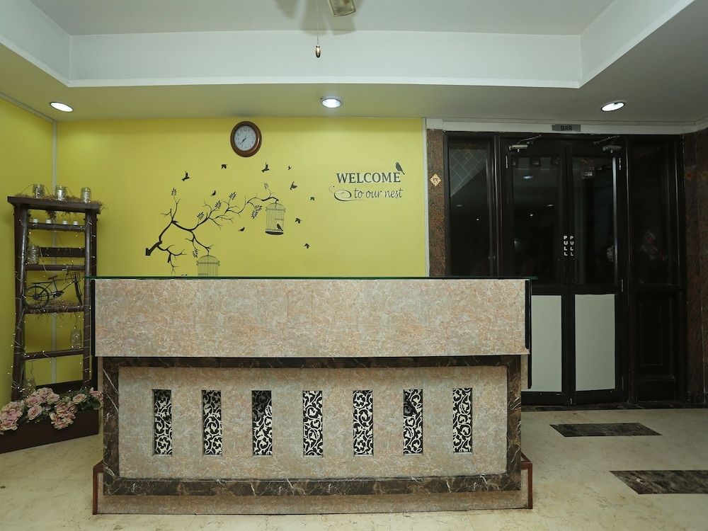 undefined OYO Hotel Sai President 3
