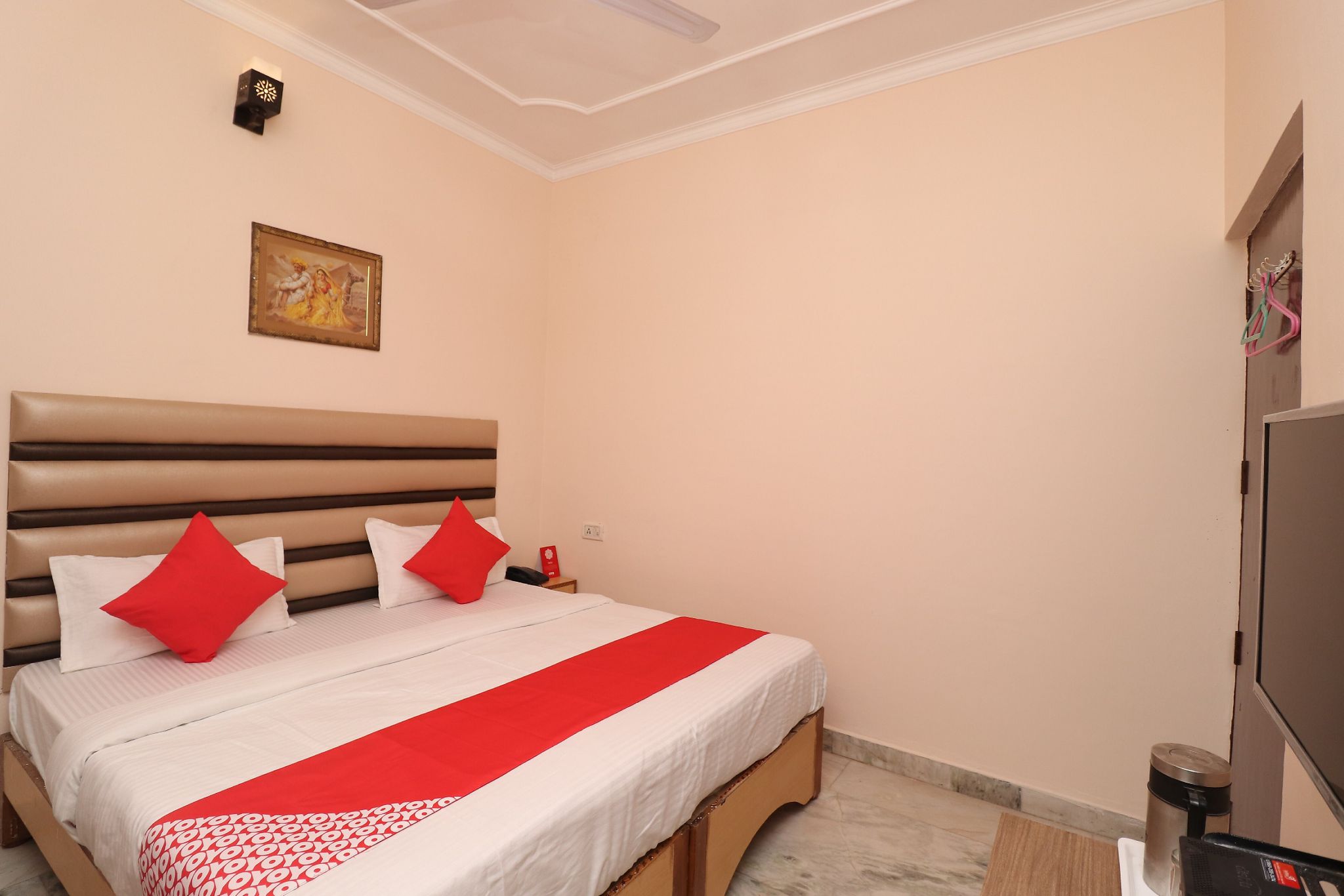 Hotel Mahima Premium Room 6