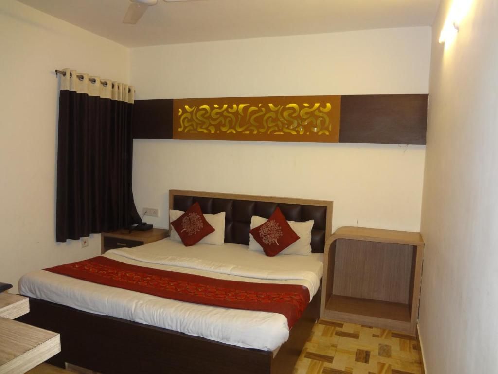 Hotel Mahima Premium Room 10