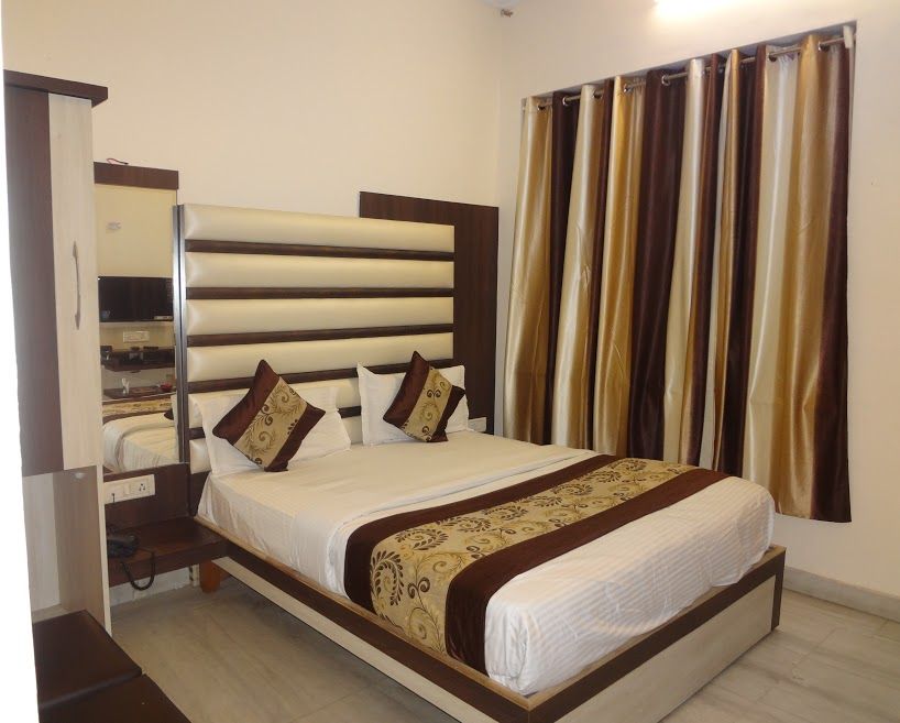 Hotel Mahima Premium Room 4