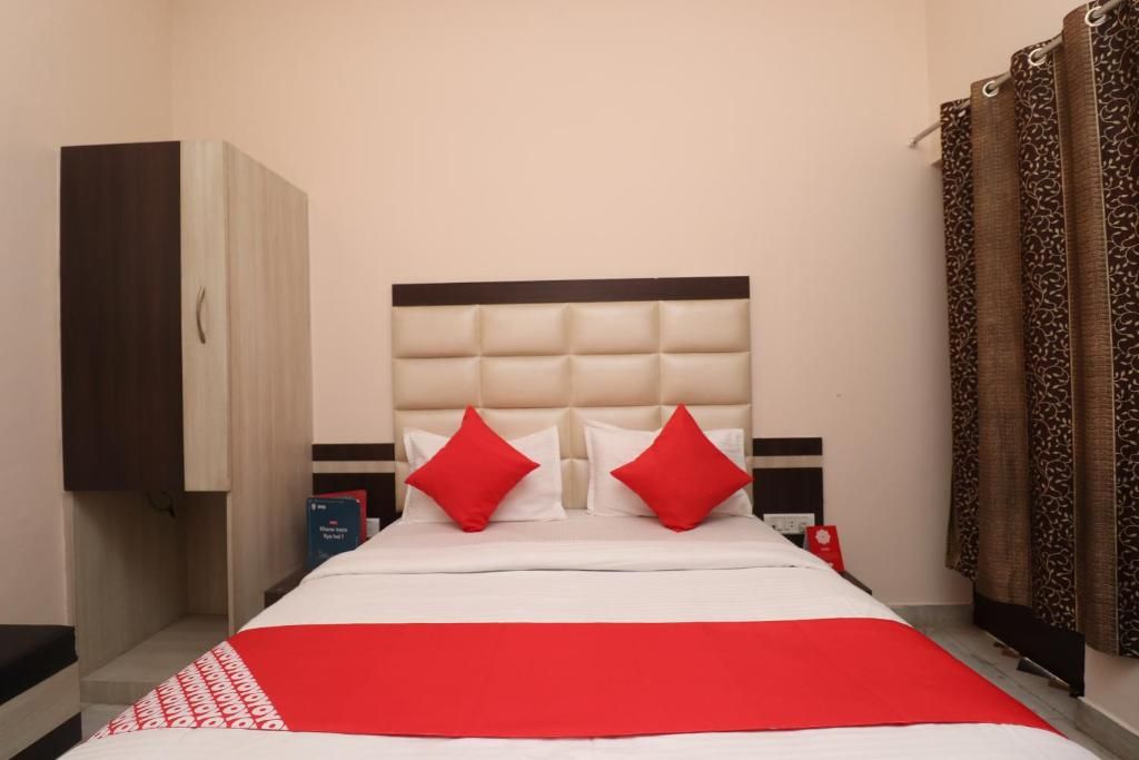 Hotel Mahima Premium Room