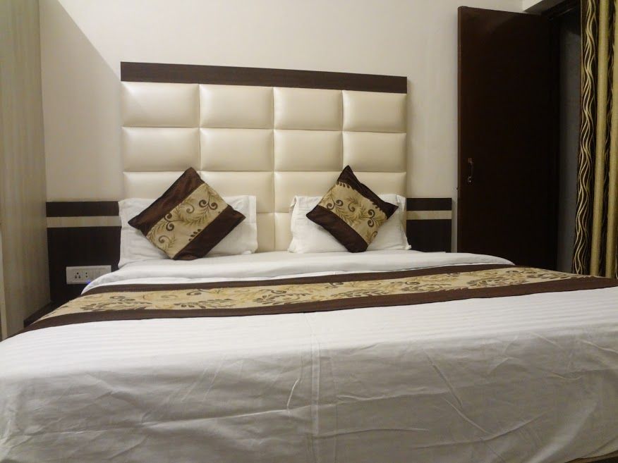 Hotel Mahima Premium Room 13