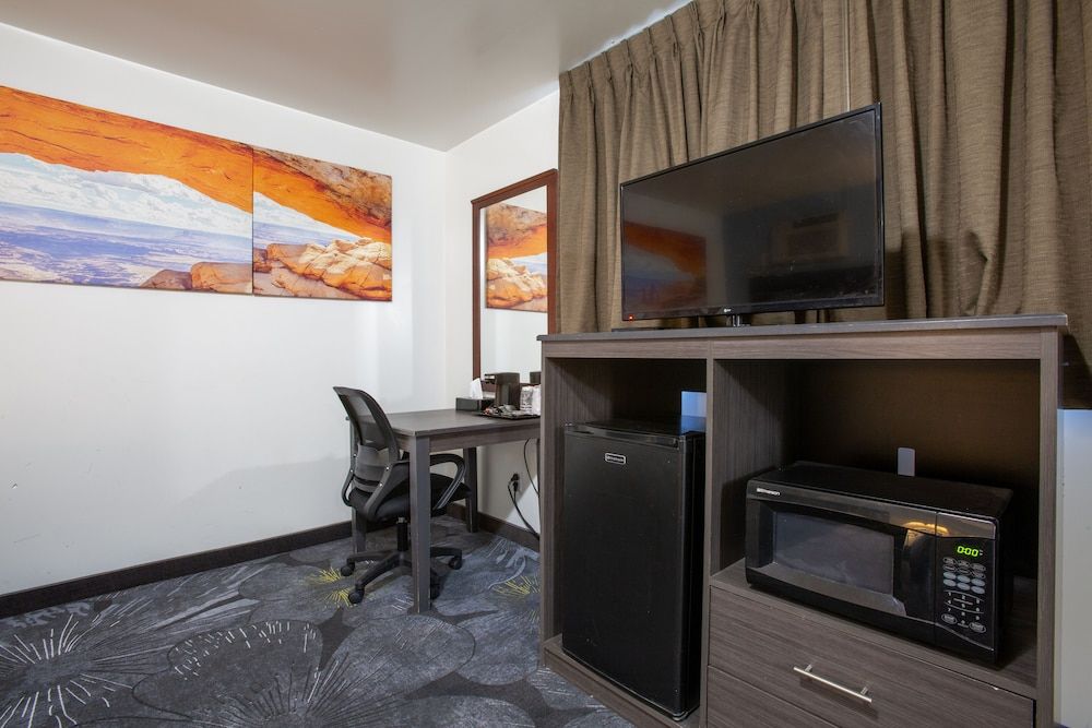 Star Hotel Route 66 Grand Canyon Room, 2 Queen Beds, Non Smoking, Refrigerator & Microwave 7