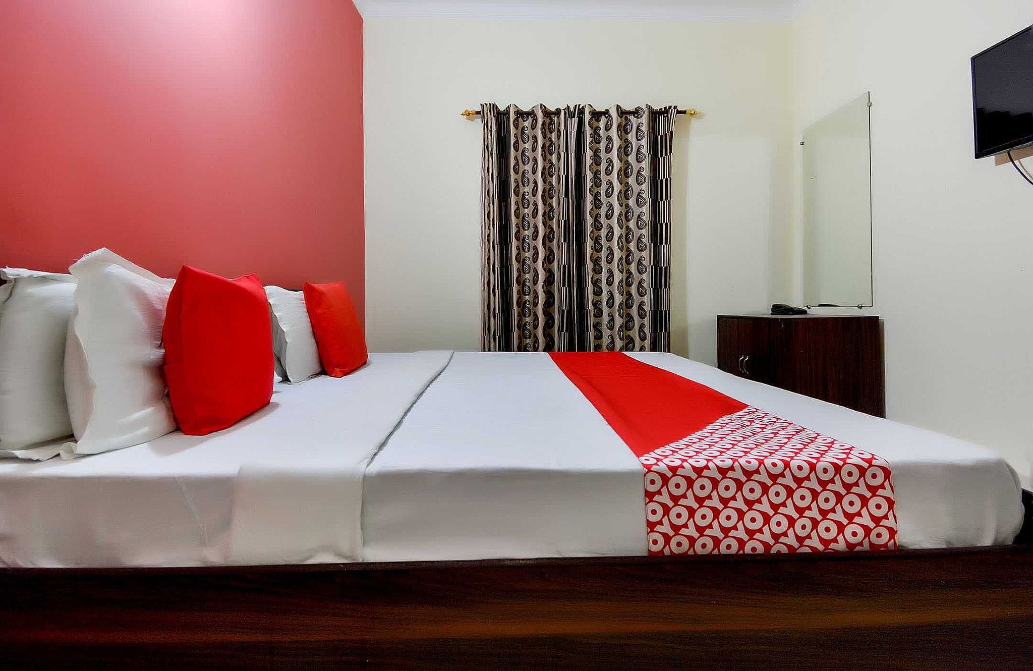 OYO Flagship G.s Hotel Classic 8