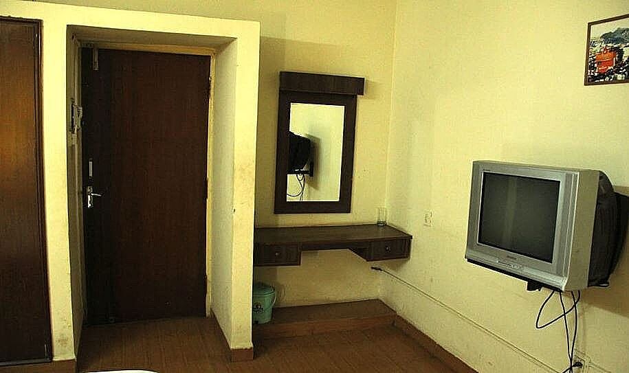 Hotel Rukmini AC Deluxe Double Room 2