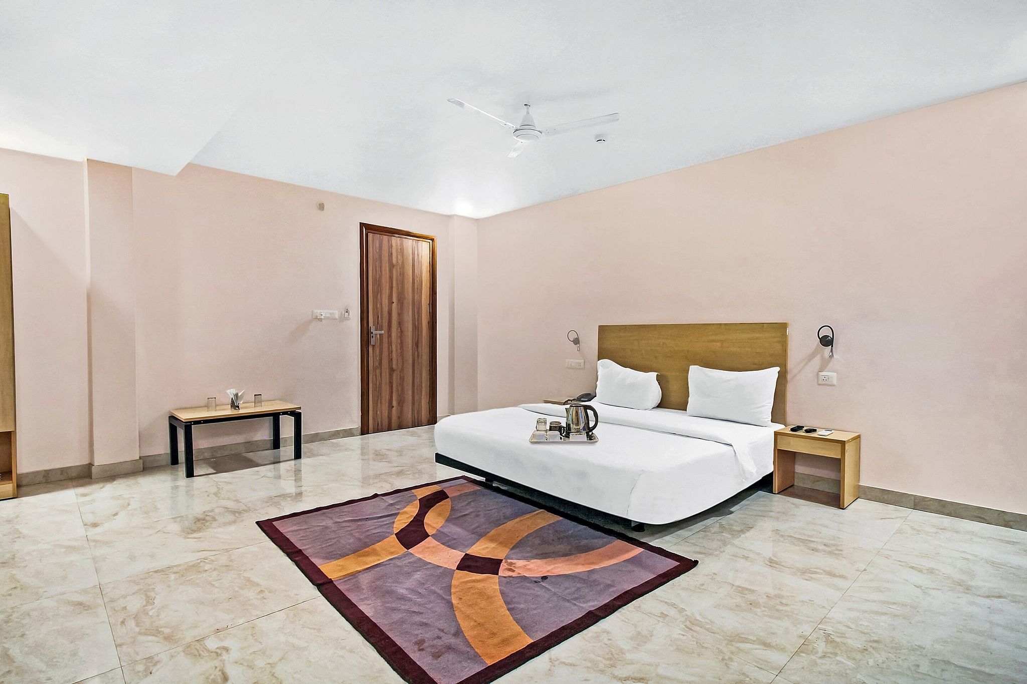 Super Townhouse Viraj Khand Formerly Veridian Inn Classic Room 10