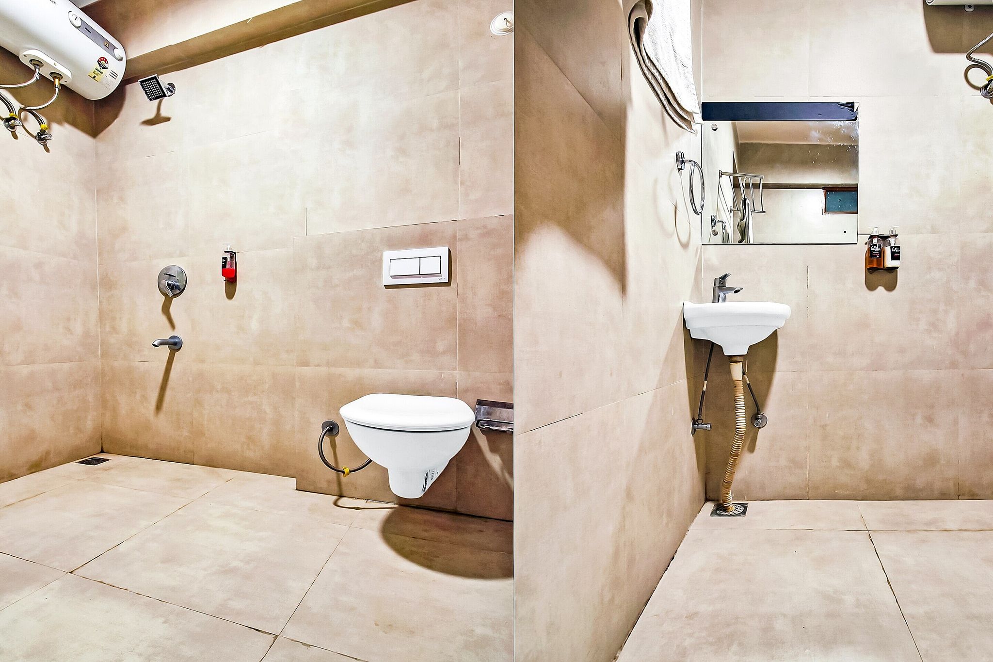 Super Townhouse Viraj Khand Formerly Veridian Inn Classic Room 12