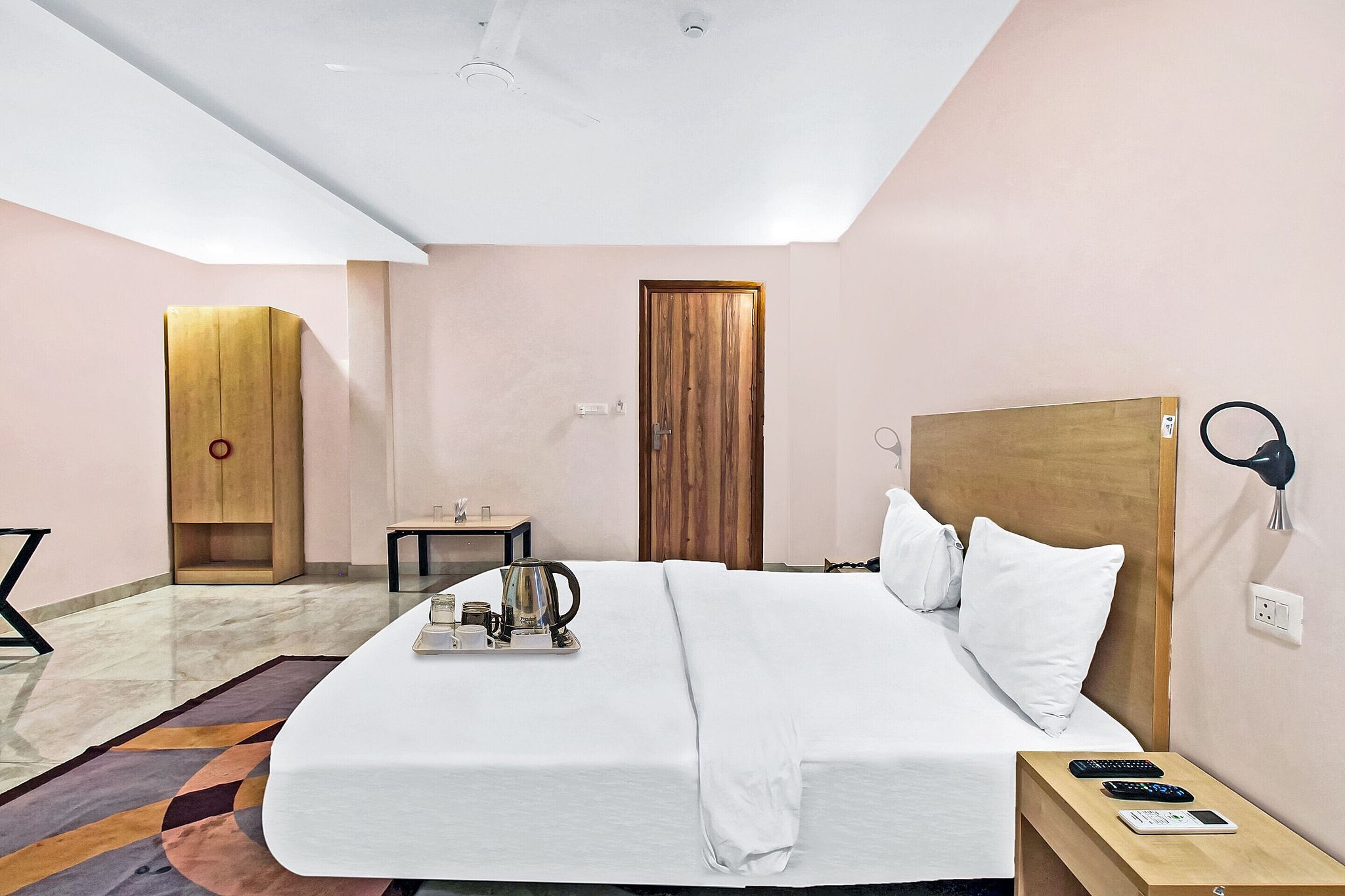 Super Townhouse Viraj Khand Formerly Veridian Inn Classic Room 7