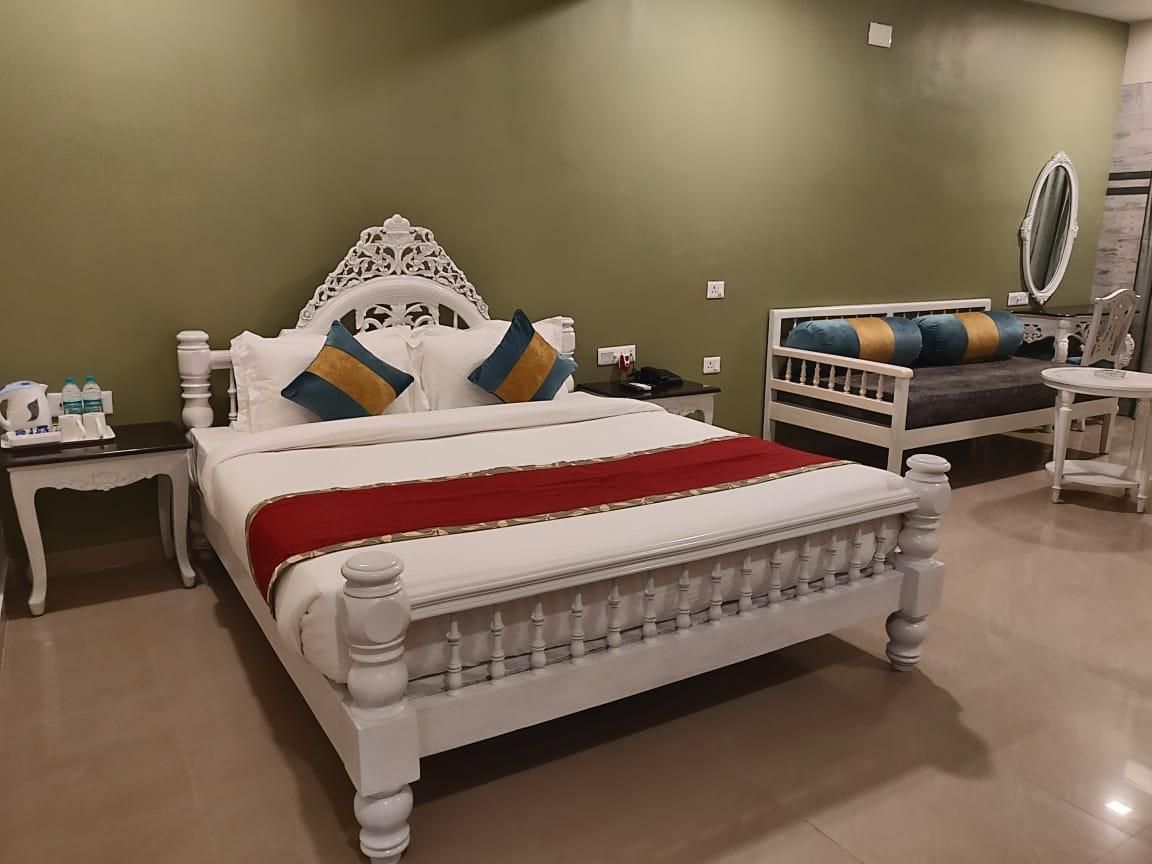 Royal Room