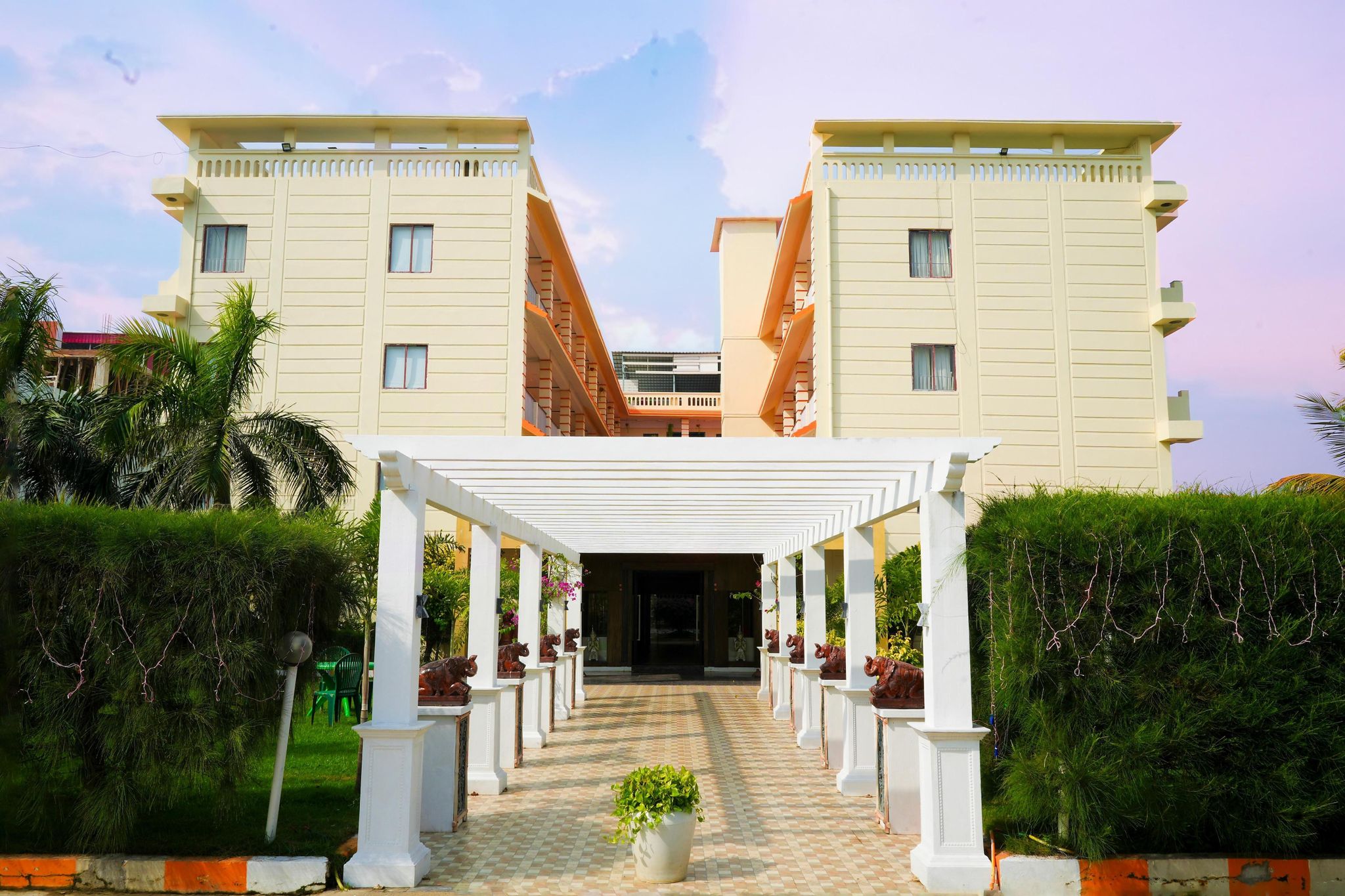 undefined Viceroy Beach And Spa Resort