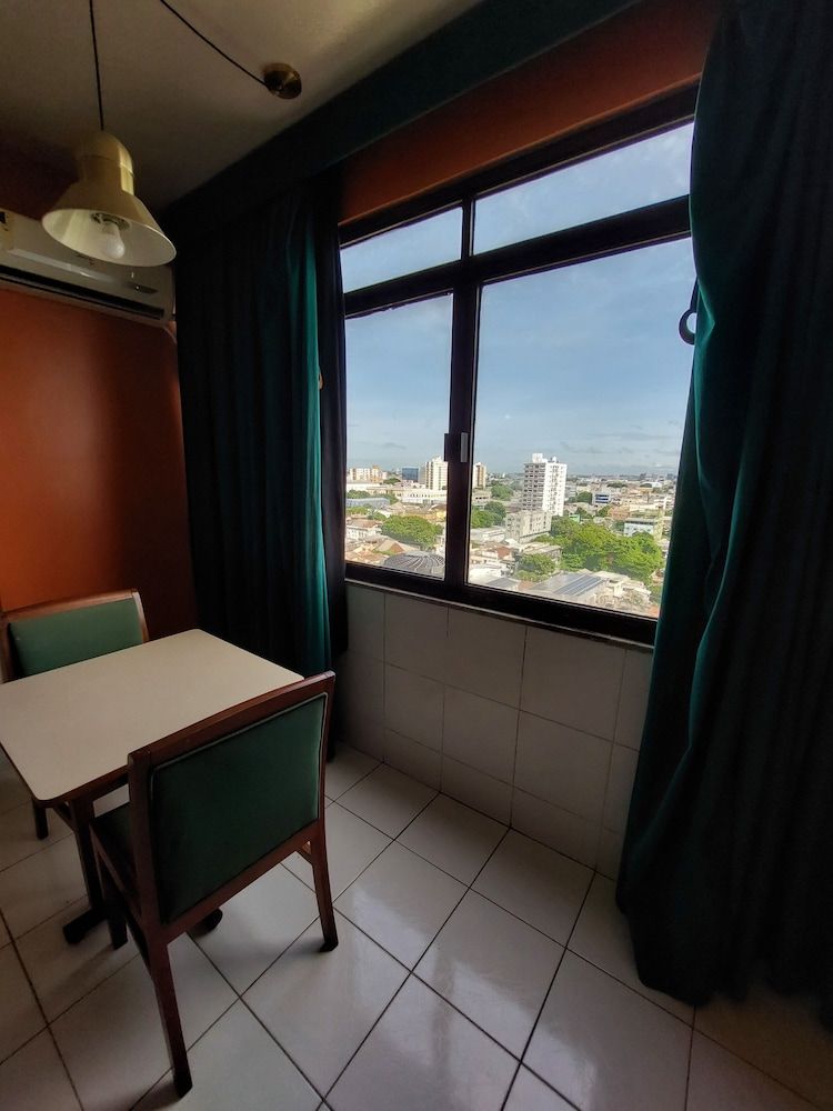 Taj Mahal Continental Hotel Standard Quadruple Room 4