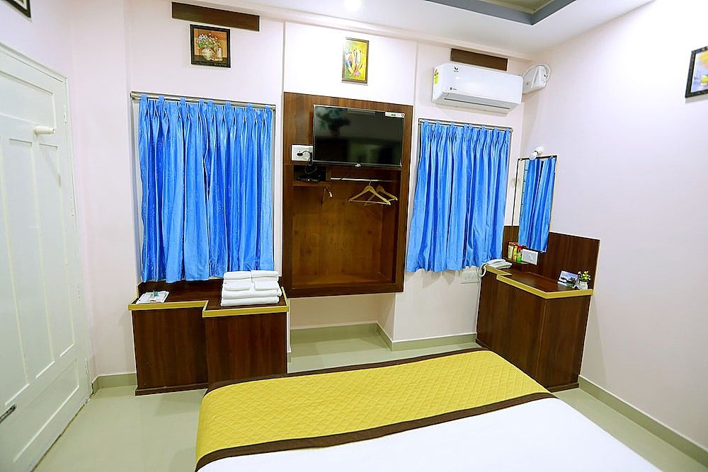 Base9 Airport Hotel Deluxe Single Room 26