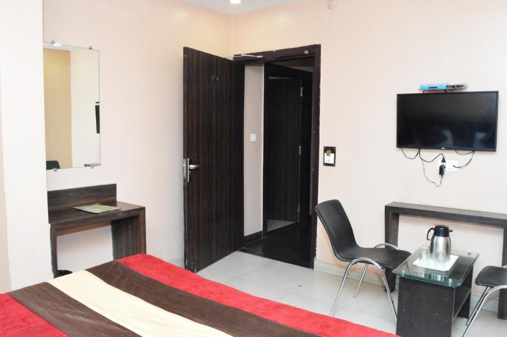 Hotel Green Tree Standard Non AC Room 5