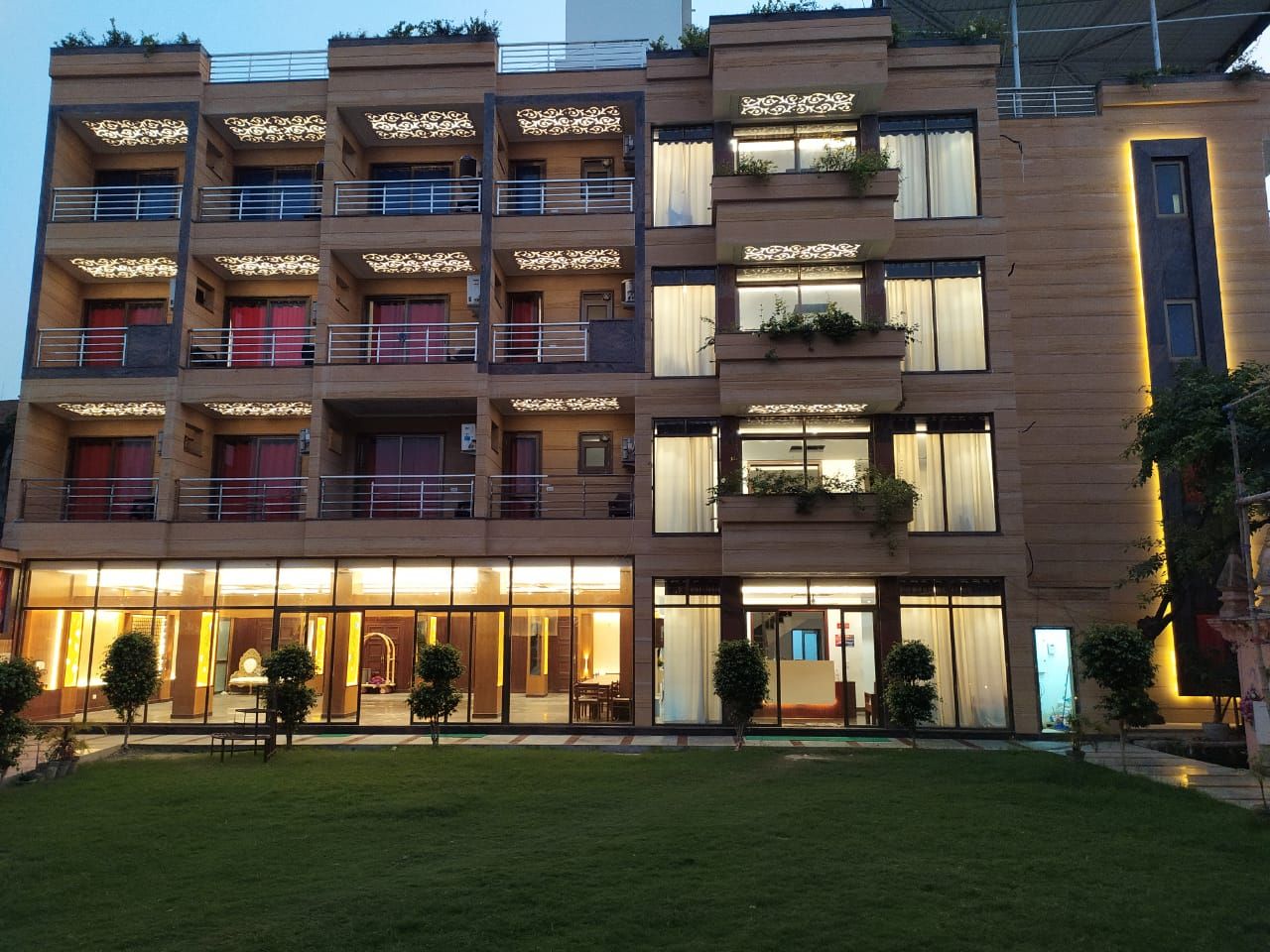 JJK Rukmini Vilas Hotel & Banquet