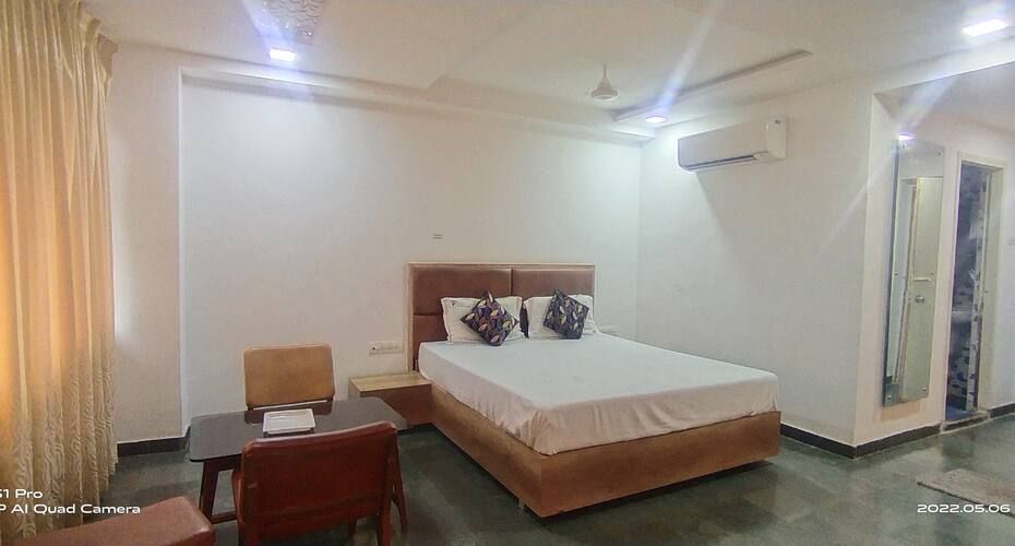 Hotel Amarawathi Comfort Room AC 5