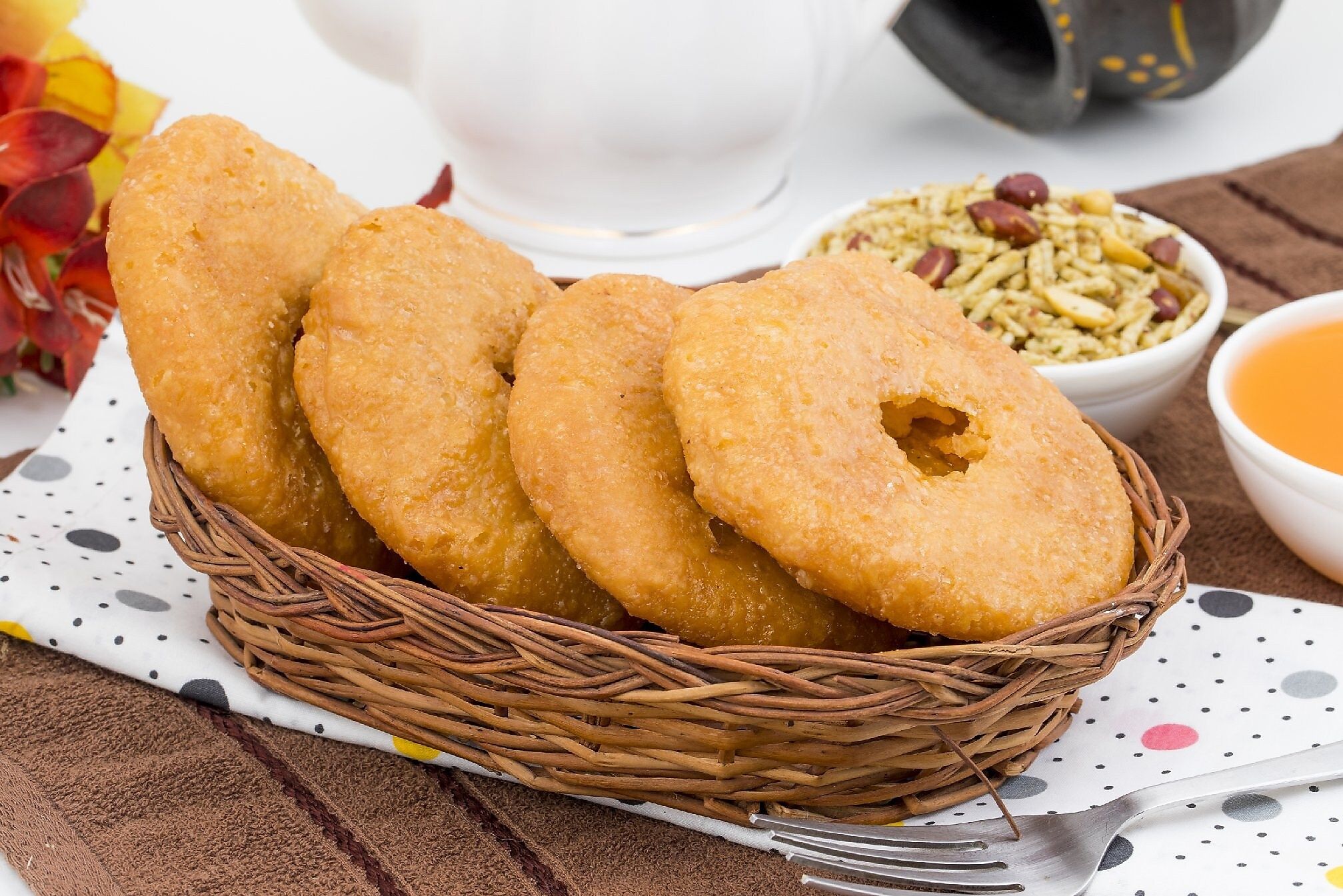 Food & Dining