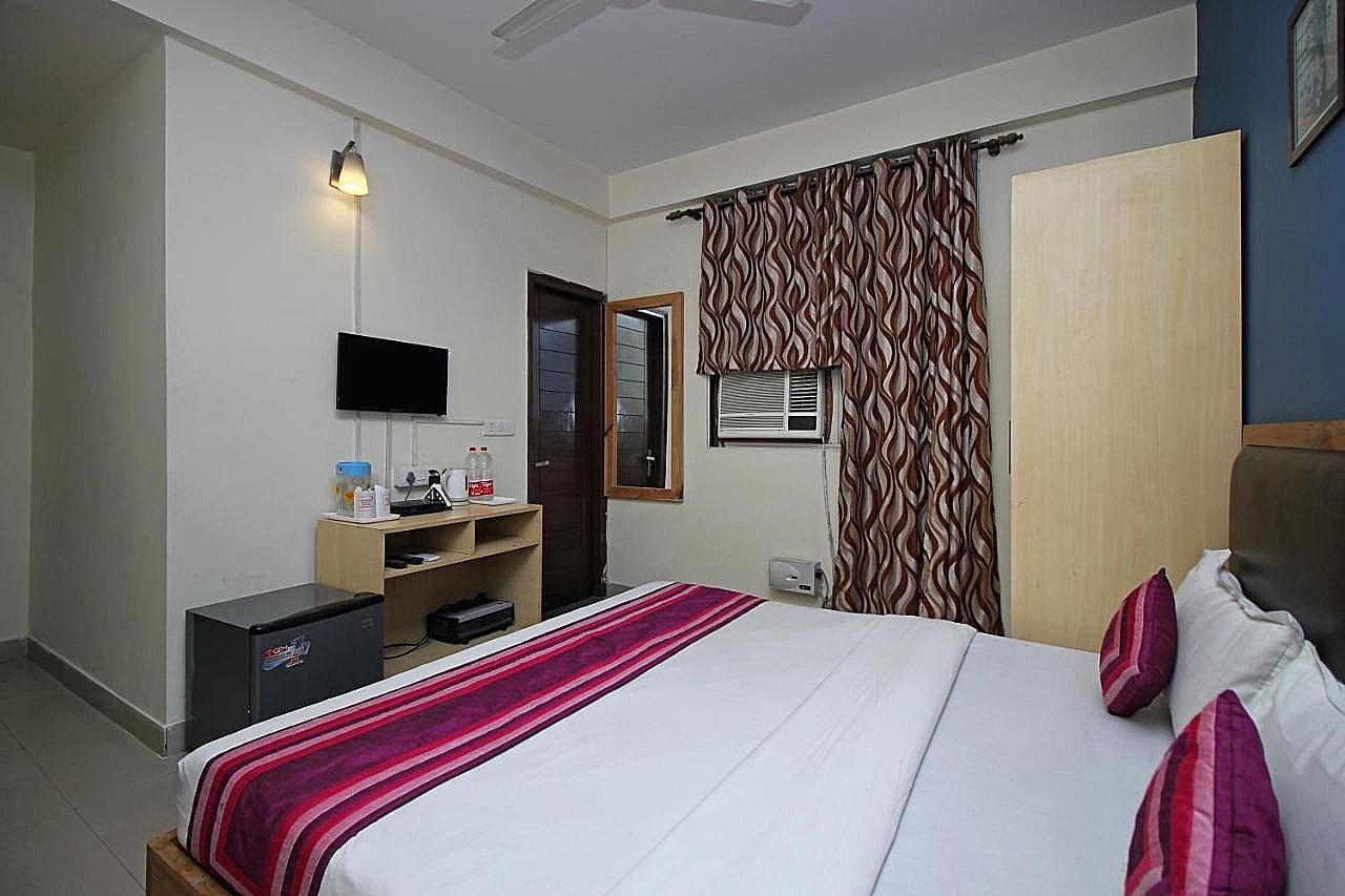 undefined Hotel Metro Star 8