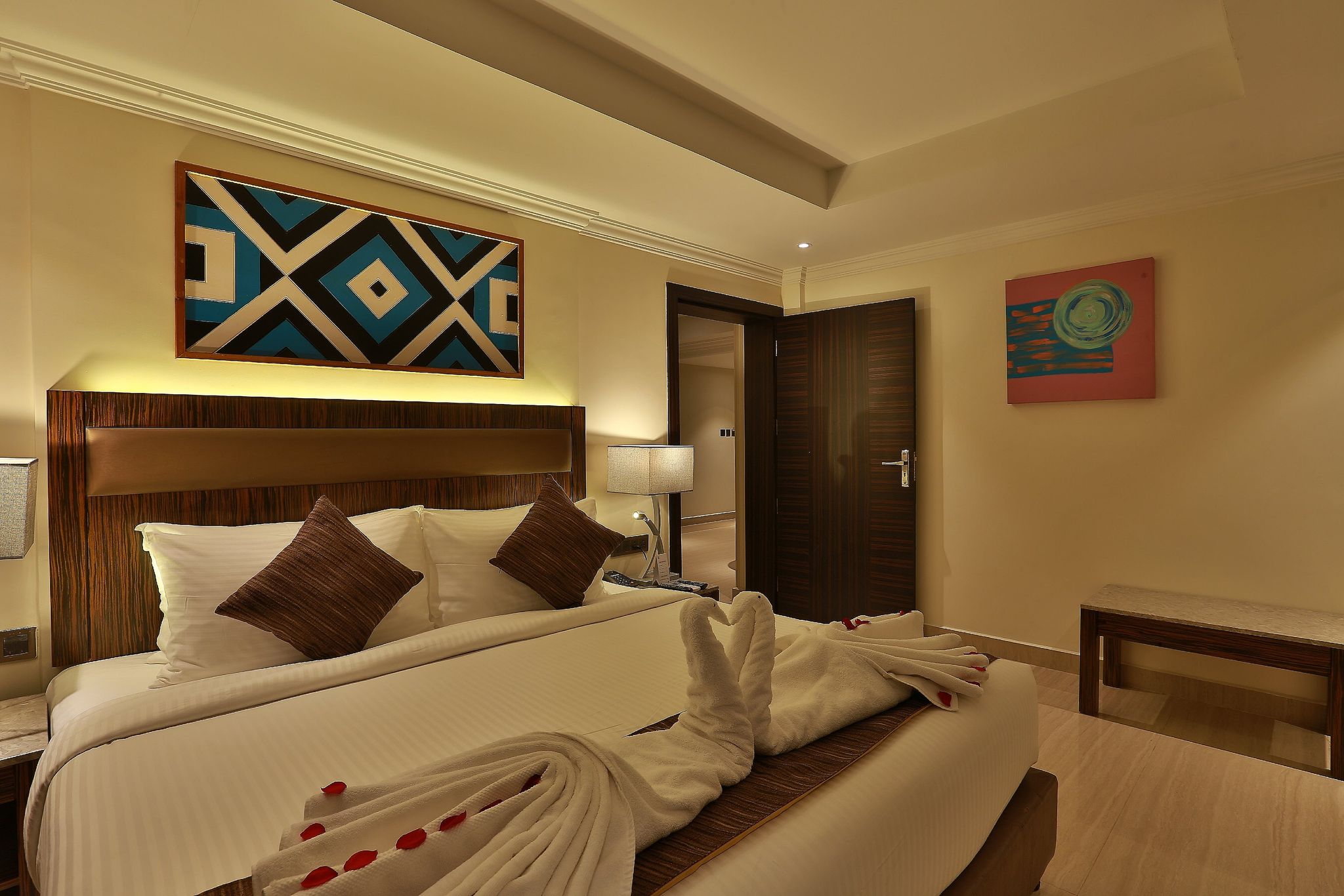 undefined Luminara Hotel 10
