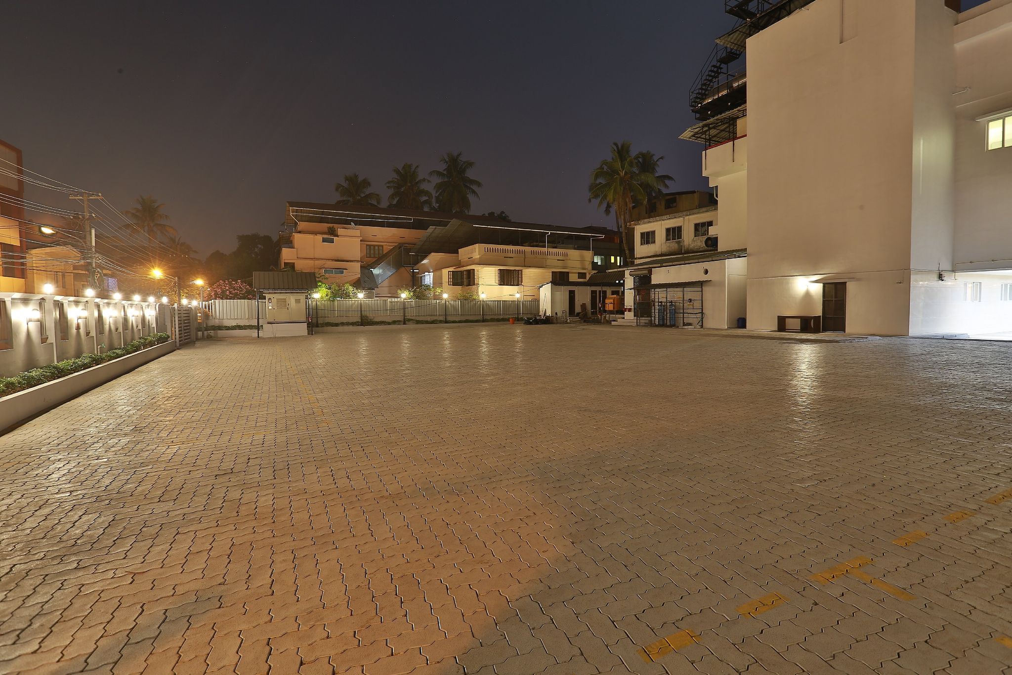undefined Luminara Hotel 4