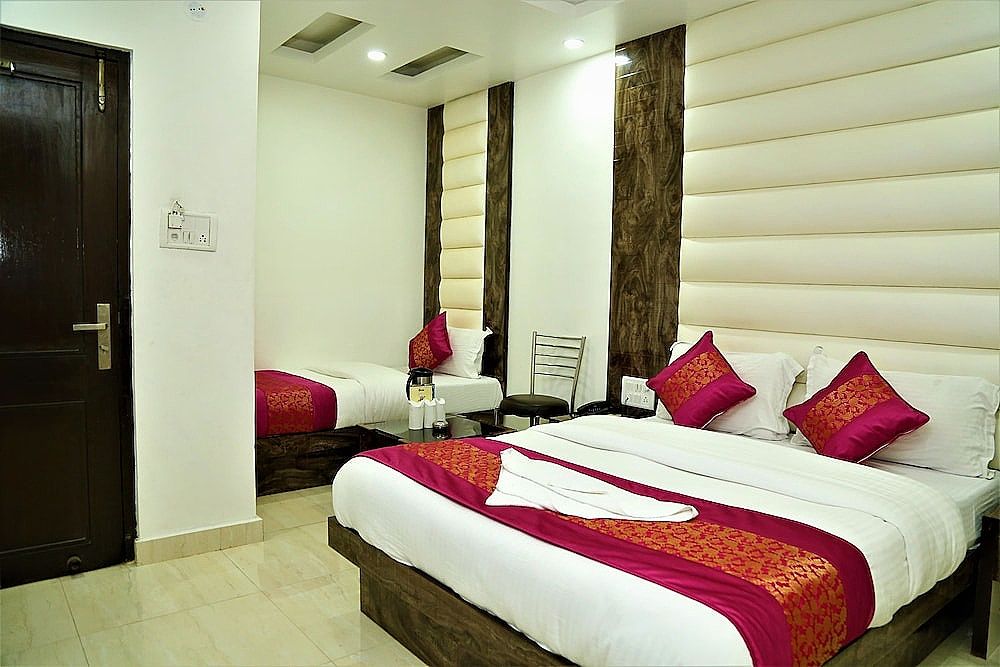 Classic Triple Room, Non Smoking, City View