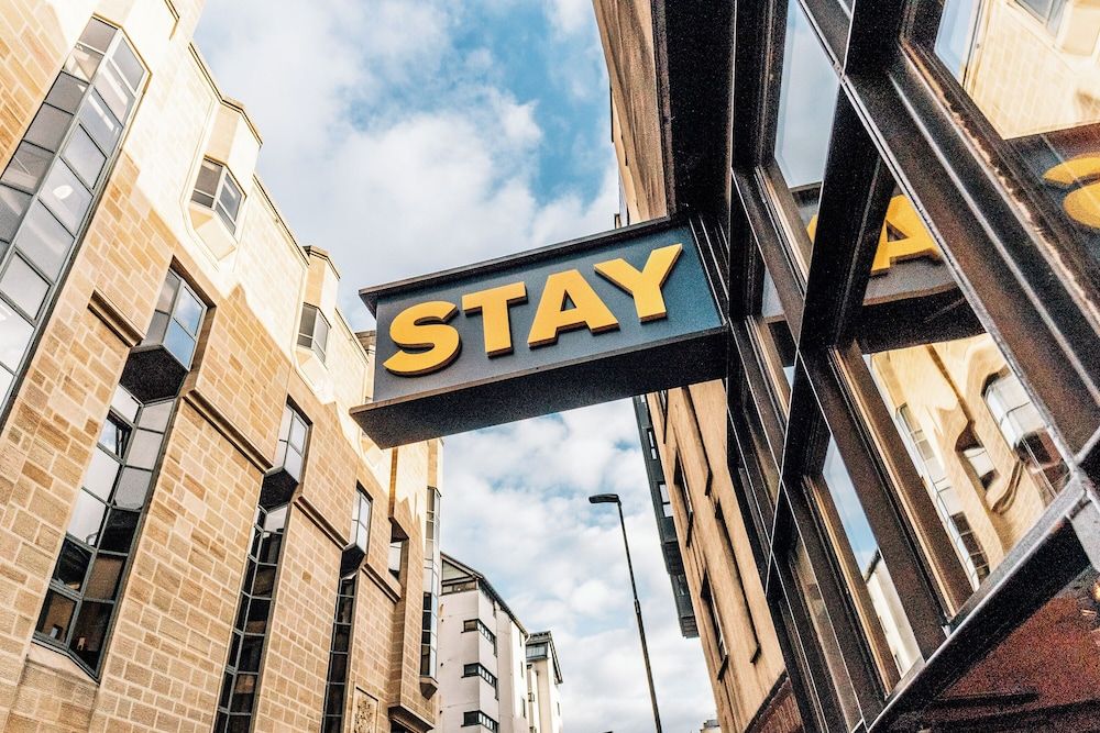 undefined Stay Central 7