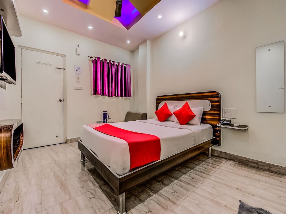 undefined OYO 18873 Hotel Comfort 6