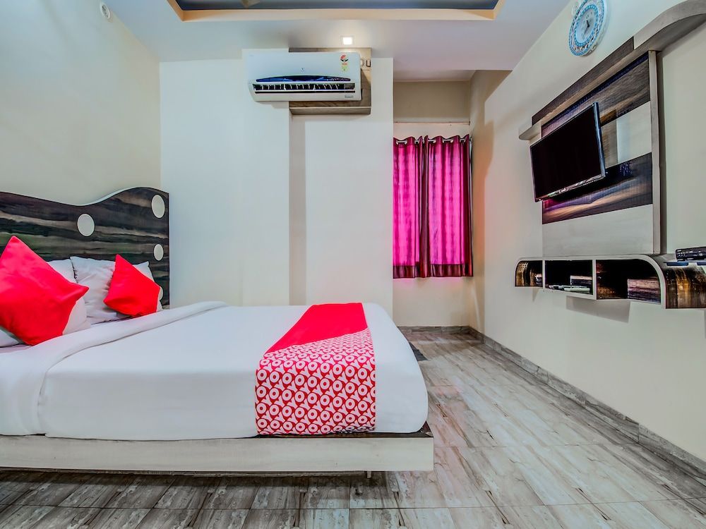 undefined OYO 18873 Hotel Comfort 8