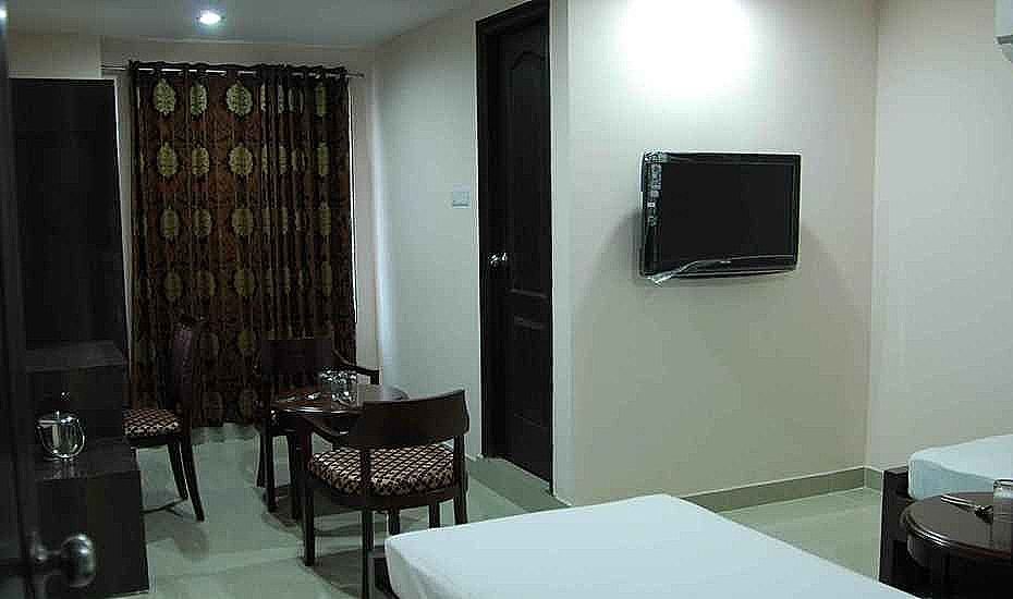 Hotel Kinara Grand - Vanasthalipuram Deluxe Rooms 9