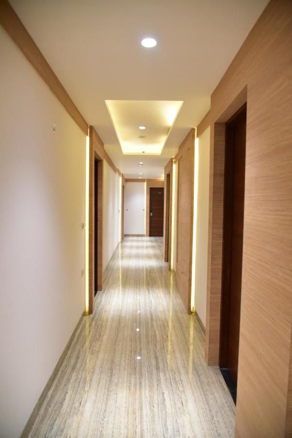 undefined Hotel Crystal Grand 3