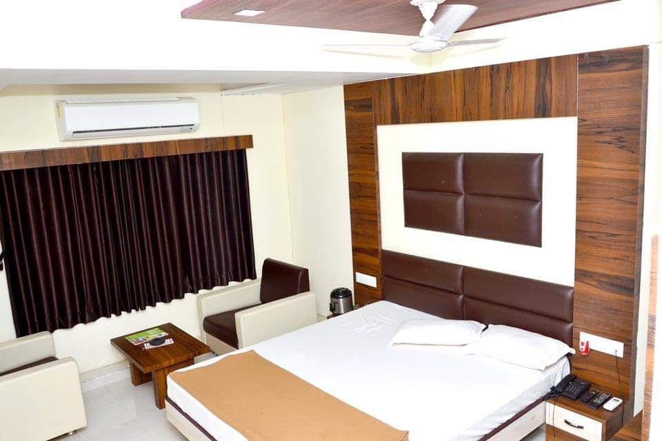 THE NEW HOLIDAY INN Super Deluxe Room 3