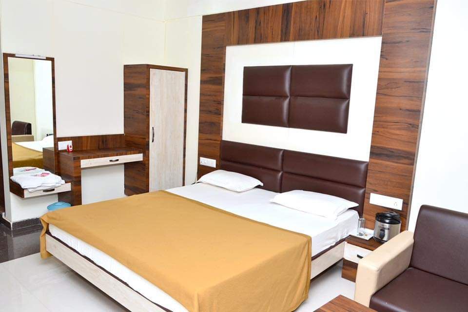 THE NEW HOLIDAY INN Super Deluxe Room 5