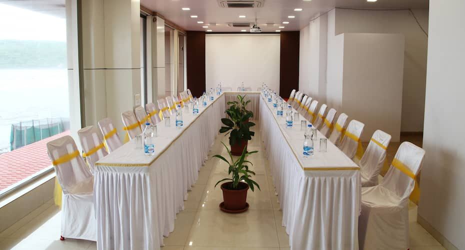 U  Shape Seating Style