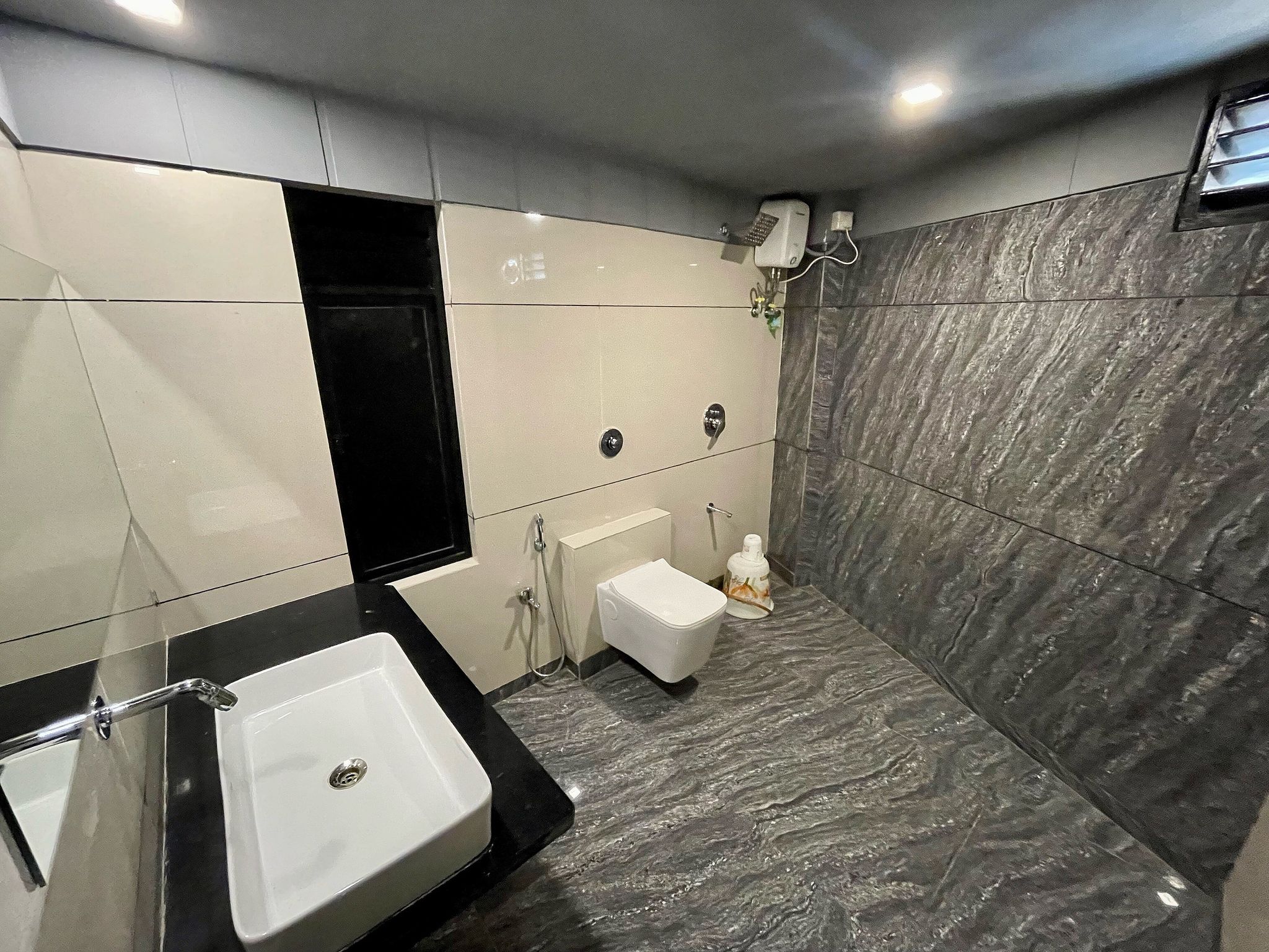 Hotel Yellow Lime Deluxe room 16