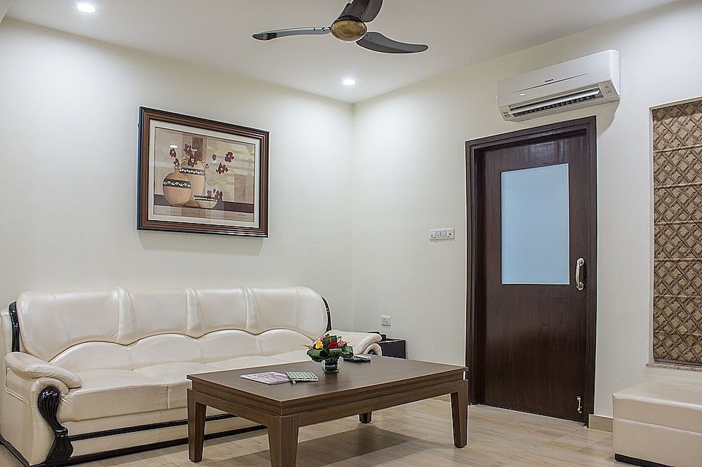 undefined Vanaam Hotel Raj Plaza 3