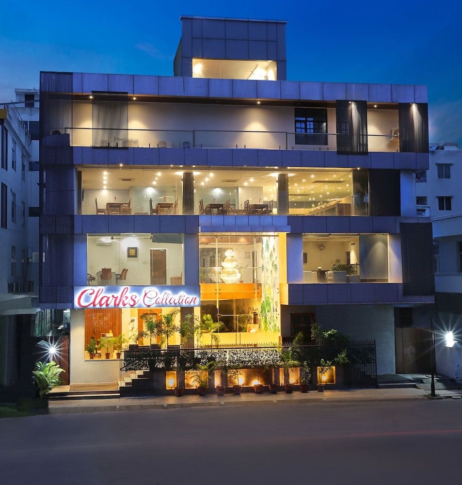 undefined Vanaam Hotel Raj Plaza 7