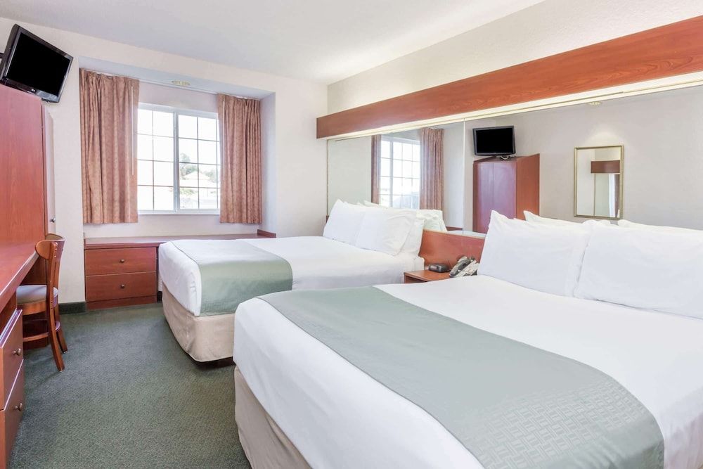 Standard Room, 2 Queen Beds