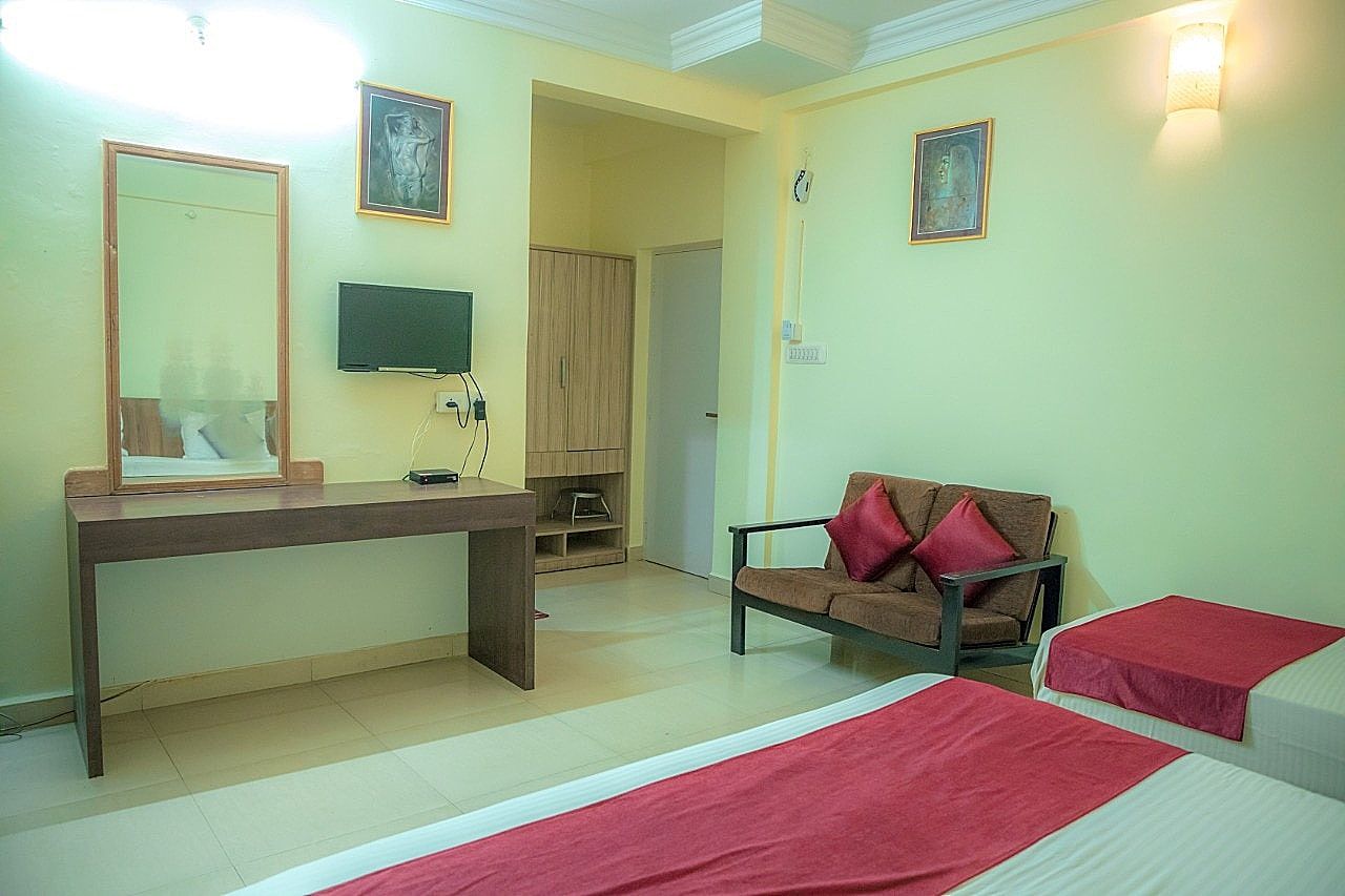 Delta Residency Super Dleuxe AC Room with WIFI 5