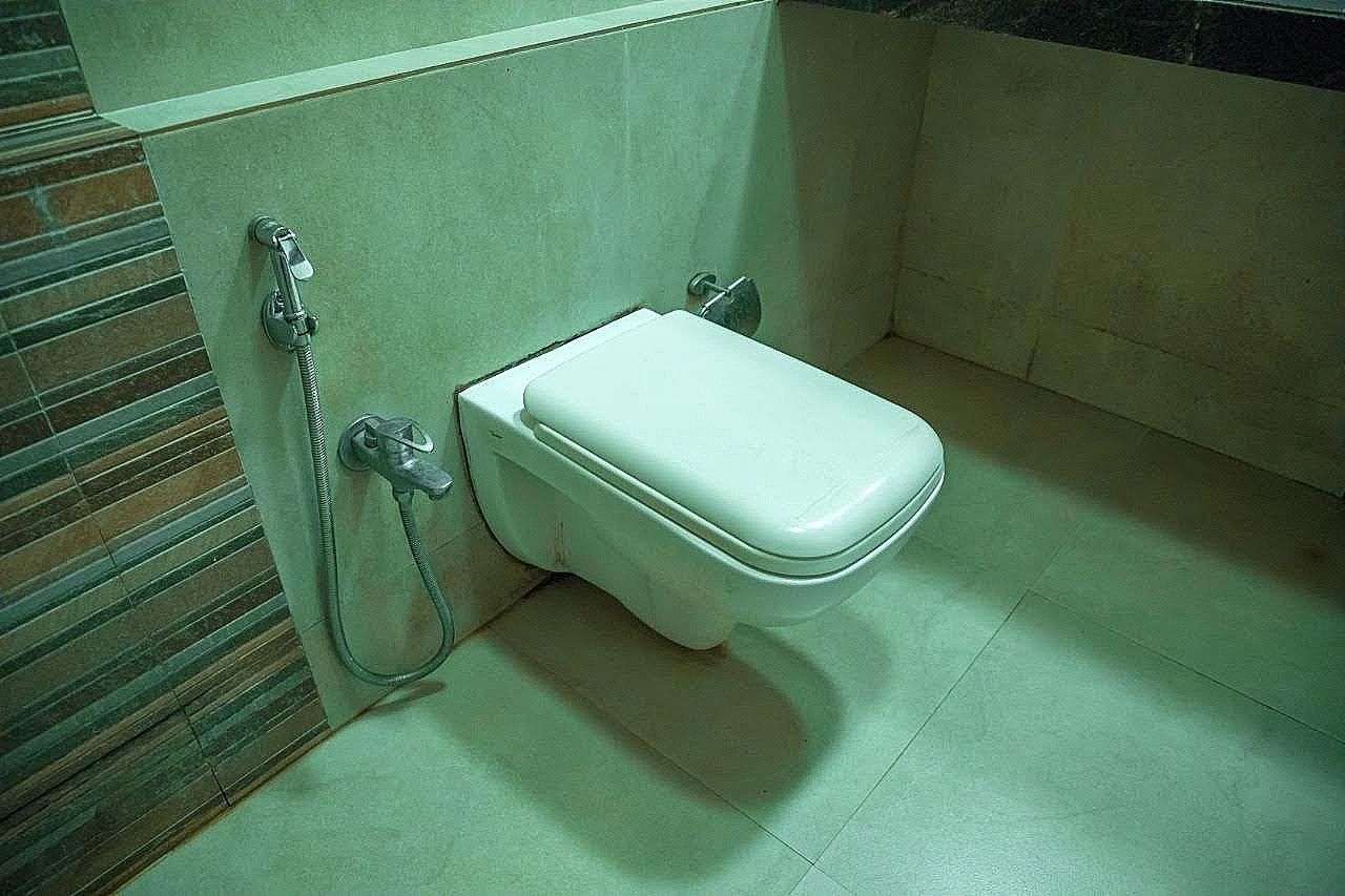 Suite AC Room with WIFI pool View