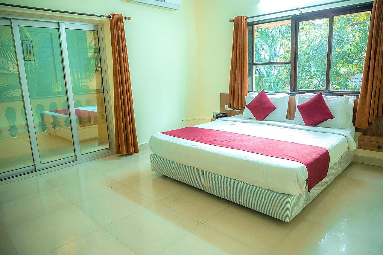 Super Dleuxe AC Room with WIFI