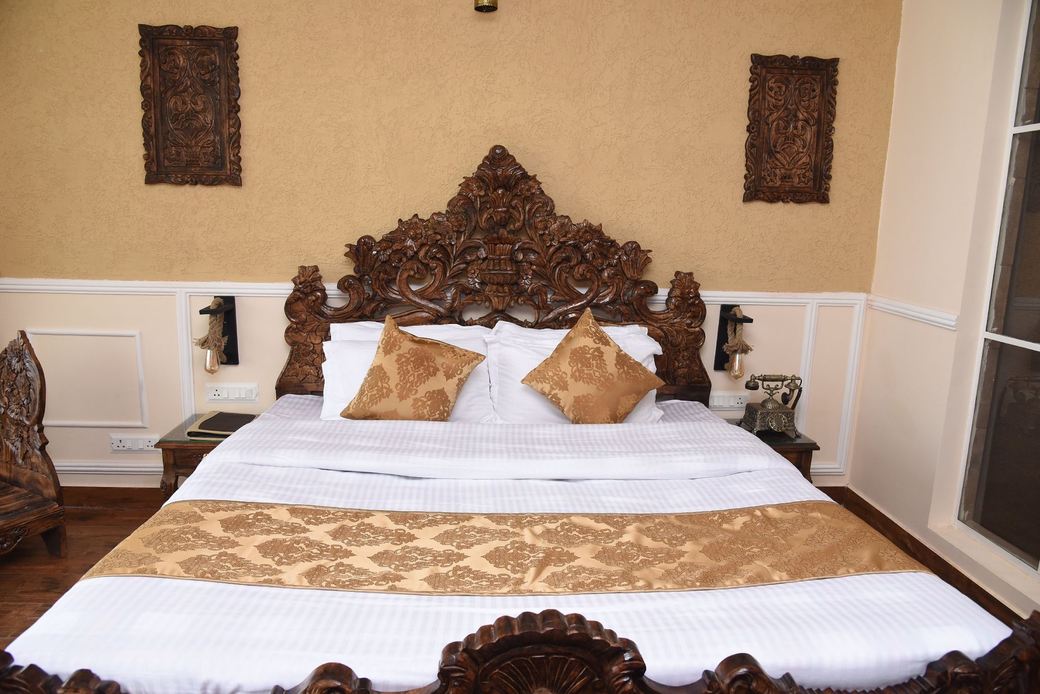 Kali Tibba Resort Lanai Premium Room (Private Balcony and Valley View ) 3