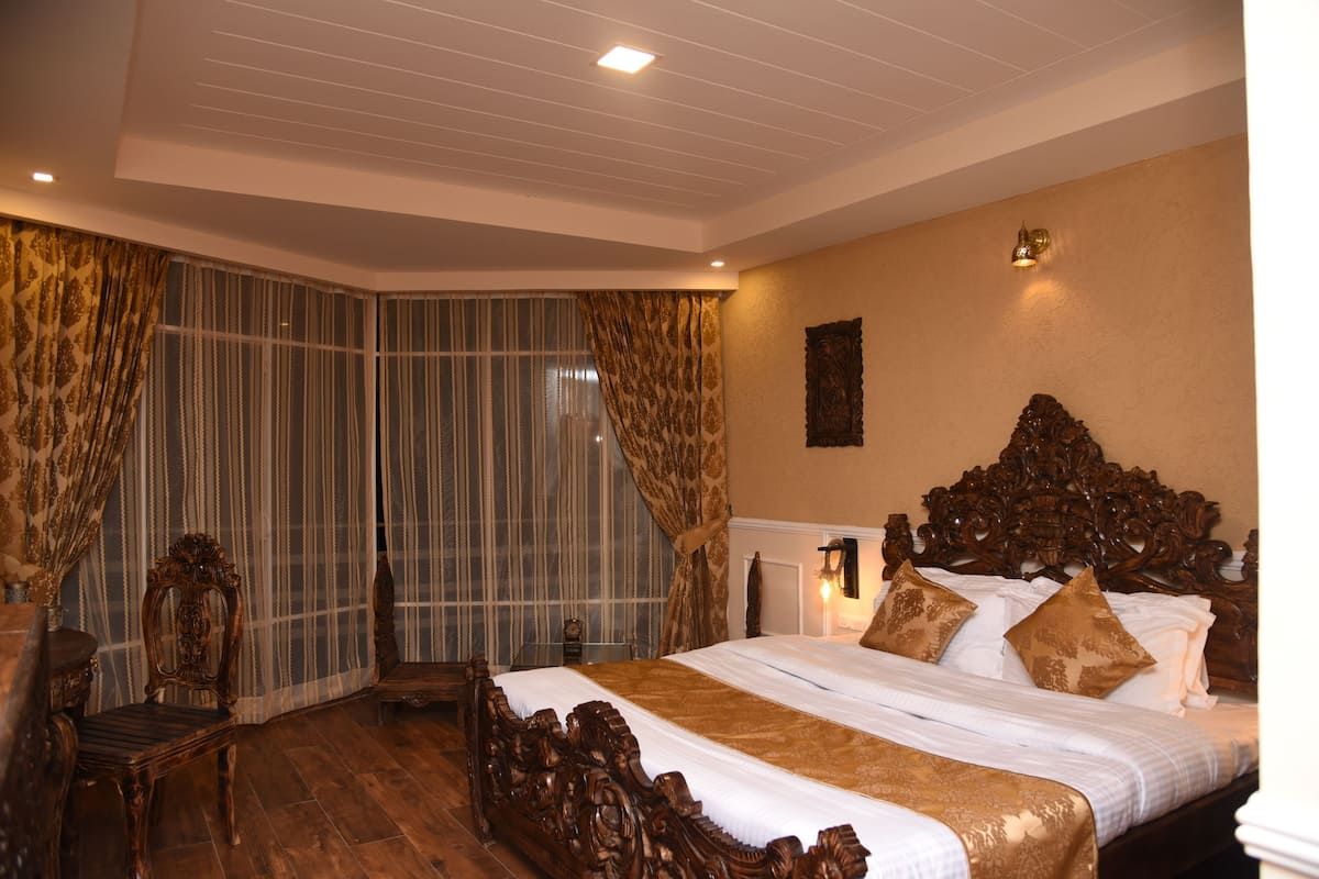 Kali Tibba Resort Lanai Premium Room (Private Balcony and Valley View ) 5