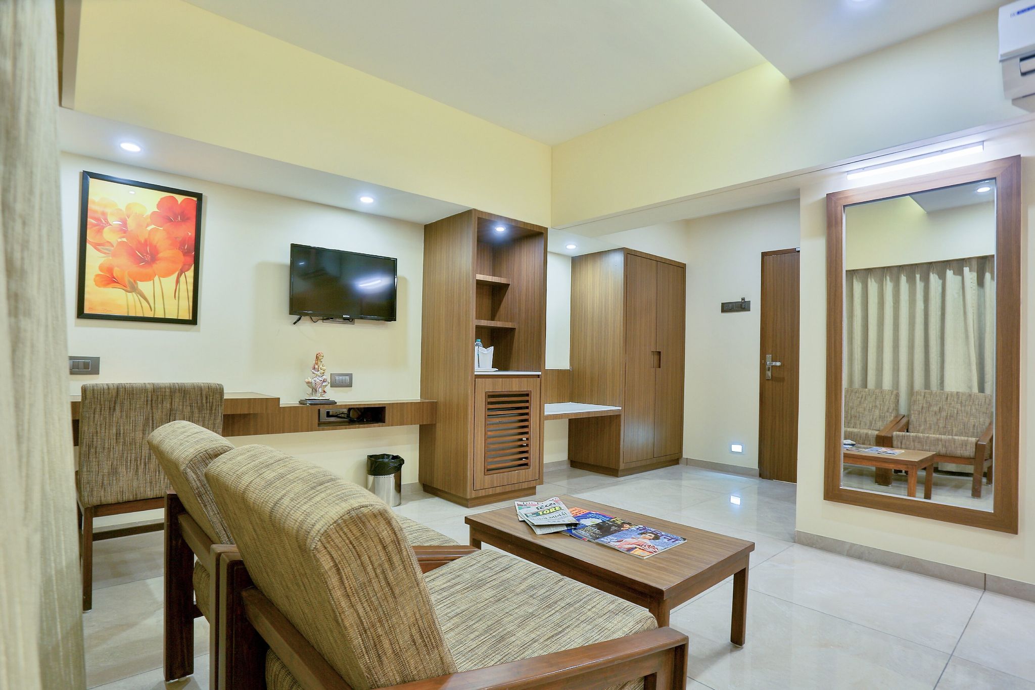 ELEGANCE DOUBLE AC BUSINESS ROOM