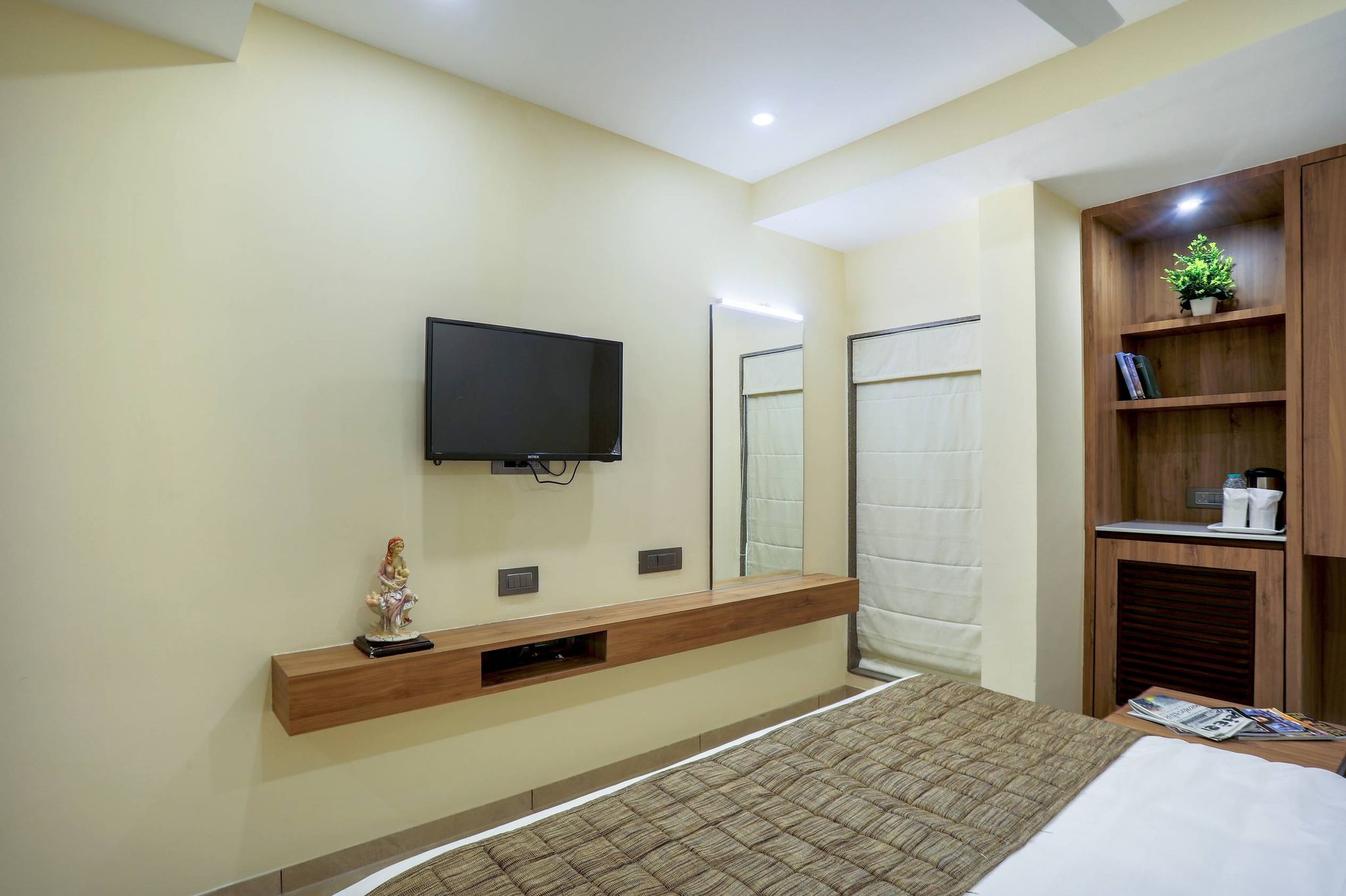 Hotel Kavery STANDARD AC BUSINESS ROOM 9