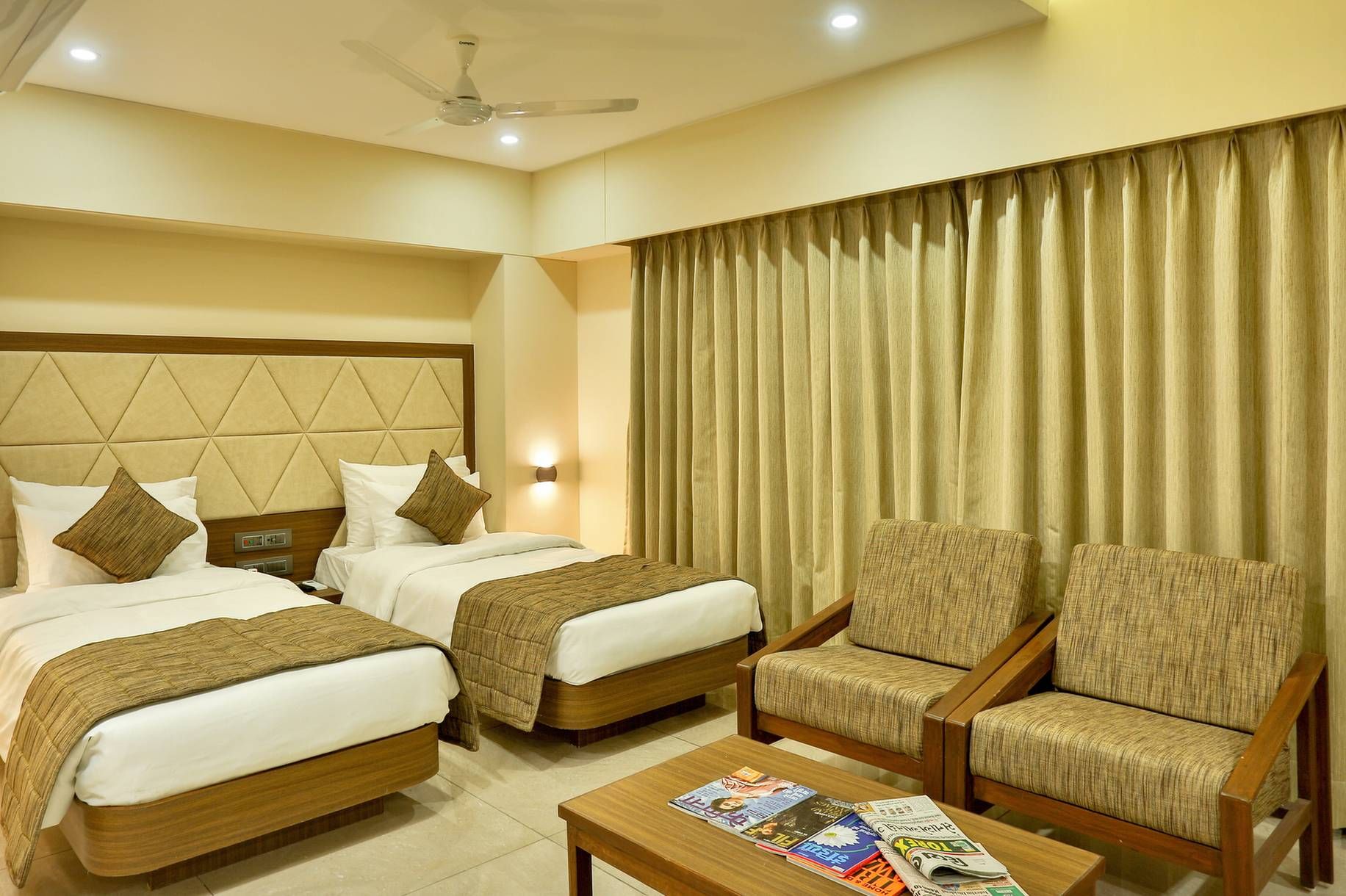 ELEGANCE TWIN BED ROOM